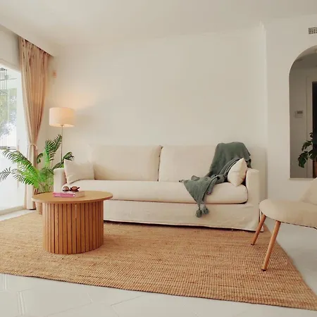 Luxury Renovated Penthouse Miraflores, Apartamento La Cala De Mijas