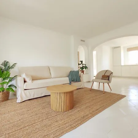 Luxury Renovated Penthouse Miraflores, Appartement *